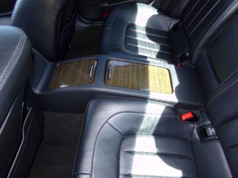 Used 2015 Mercedes-Benz CLS 400 image 13
