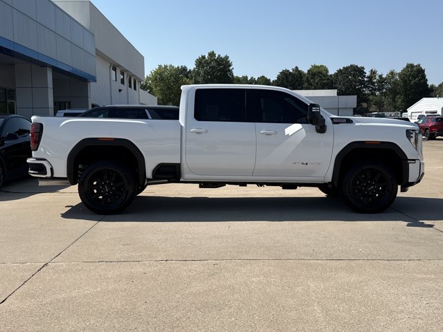 Used 2026 GMC Sierra 2500 AT4 AWD/4WD image 2