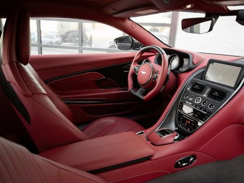 Used 2023 Aston Martin DB11 V12 image 3