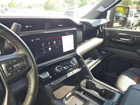 Used 2026 GMC Sierra 2500 AT4 AWD/4WD image 22