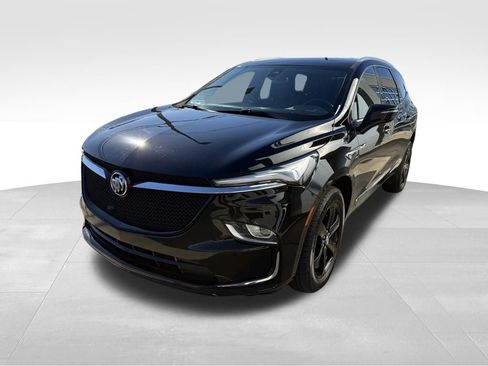 Used 2023 Buick Enclave Essence w/ Sport Touring Edition image 4