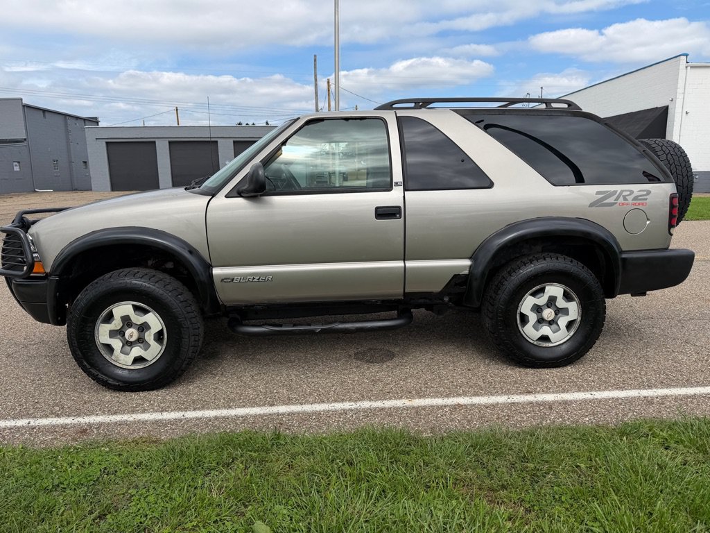 Used 1998 Chevrolet Blazer LS w/ Preferred Equipment Group AWD/4WD image 8