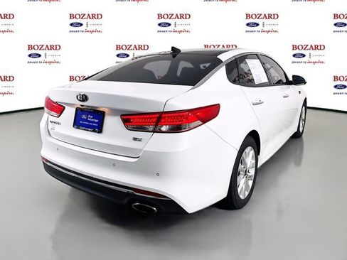 Used 2018 Kia Optima EX w/ Premium Package image 8
