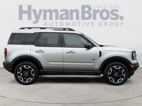 Used 2023 Ford Bronco Sport Outer Banks w/ Tech Package AWD/4WD image 2
