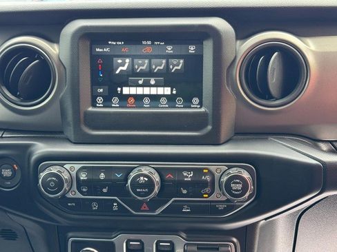Used 2023 Jeep Wrangler Sport AWD/4WD image 16