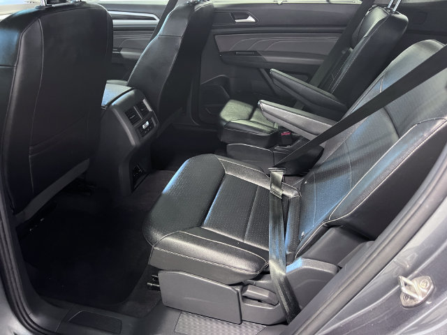 Certified 2023 Volkswagen Atlas SE w/ Panoramic Sunroof Package FWD image 17