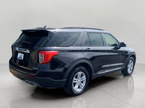 Used 2024 Ford Explorer XLT w/ Equipment Group 202A AWD/4WD image 7