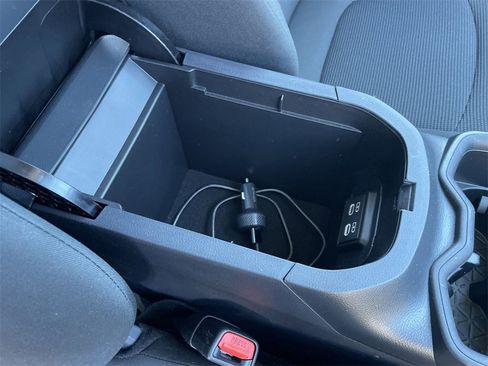 Used 2024 Toyota RAV4 LE image 29