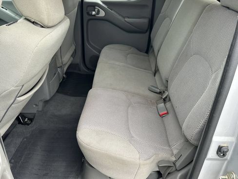 Used 2019 Nissan Frontier SV RWD image 15
