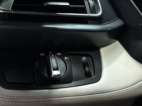 Used 2015 BMW i8 AWD/4WD image 30