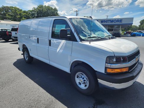 New 2025 Chevrolet Express 2500 w/ Driver Convenience Package image 12