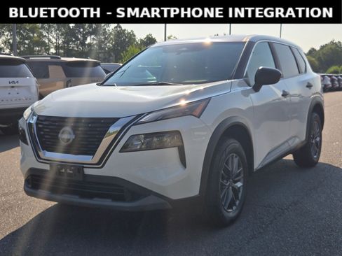 Used 2023 Nissan Rogue S FWD image 3