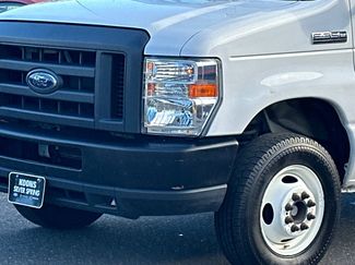 Used 2019 Ford E-350 and Econoline 350 Super Duty w/ Power Windows & Locks Group video 2