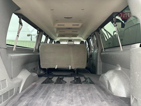 Used 2020 Chevrolet Express 3500 LT w/ LT Preferred Equipment Group image 19