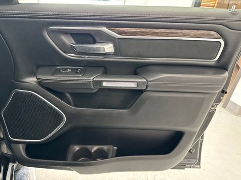 Used 2019 RAM 1500 Laramie AWD/4WD image 29