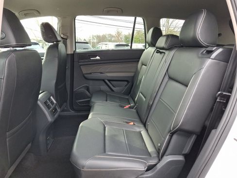 Certified 2023 Volkswagen Atlas SE image 12