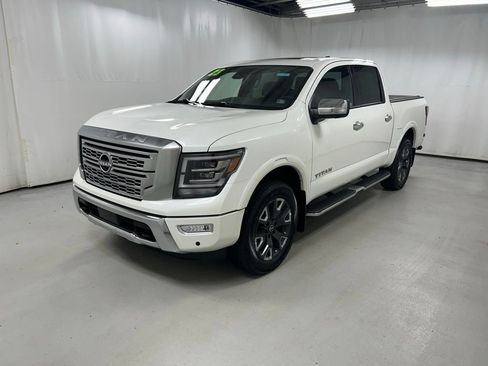 Used 2023 Nissan Titan Platinum Reserve w/ Moonroof Package AWD/4WD image 2