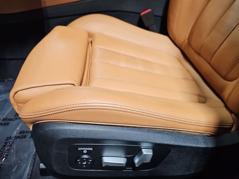 Used 2021 BMW X5 xDrive40i w/ Premium Package image 31