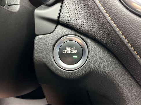 Certified 2024 Chevrolet Equinox Premier AWD/4WD image 19