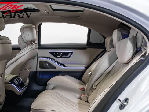 Used 2024 Mercedes-Benz S 580e 4MATIC Sedan image 43