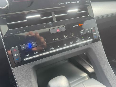 Used 2019 Toyota Avalon Touring w/ Advanced Safety Package image 45