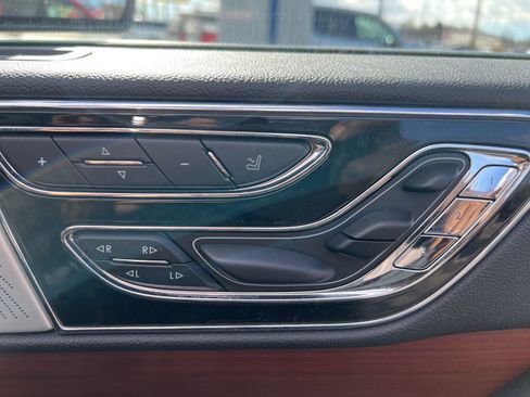 Used 2021 Lincoln Navigator Reserve AWD/4WD image 35