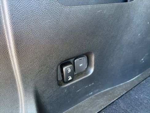 Certified 2022 Ford Edge Titanium w/ Equipment Group 301A image 15