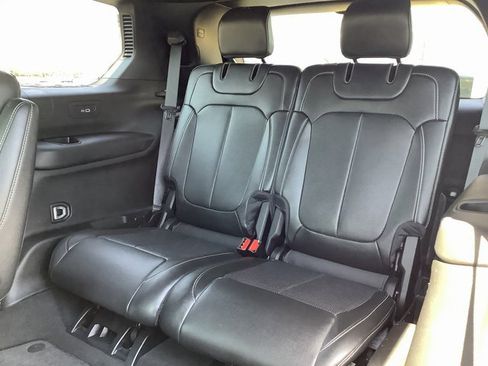 Used 2024 Jeep Grand Cherokee L Limited w/ Luxury Tech Group II image 32