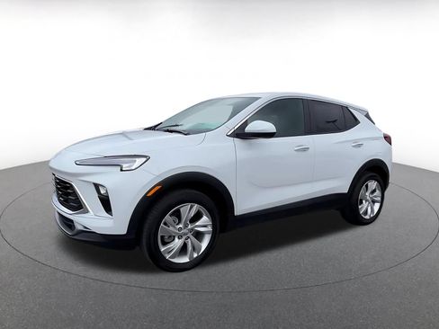 Used 2025 Buick Encore GX Preferred AWD/4WD image 8