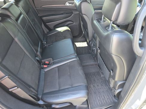 Used 2022 Jeep Grand Cherokee Laredo X AWD/4WD image 24