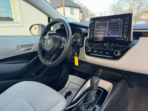 Used 2021 Toyota Corolla LE w/ Carpet Mat Package (TMS) image 26