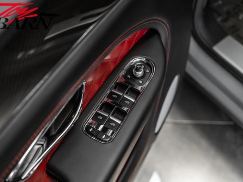 Used 2022 Bentley Bentayga image 20