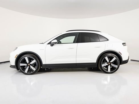 New 2025 Porsche Macan 4 Electric image 2