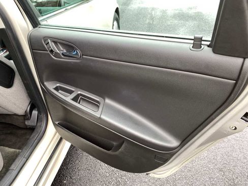 Used 2011 Chevrolet Impala LT image 30