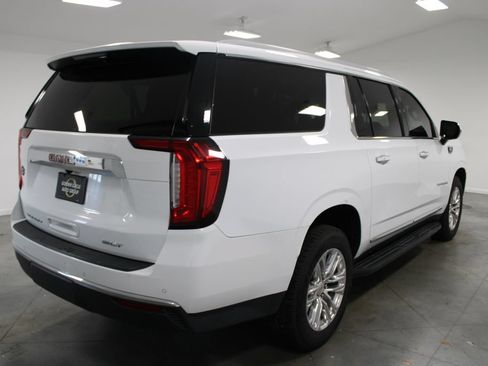 Used 2021 GMC Yukon XL SLT RWD image 9