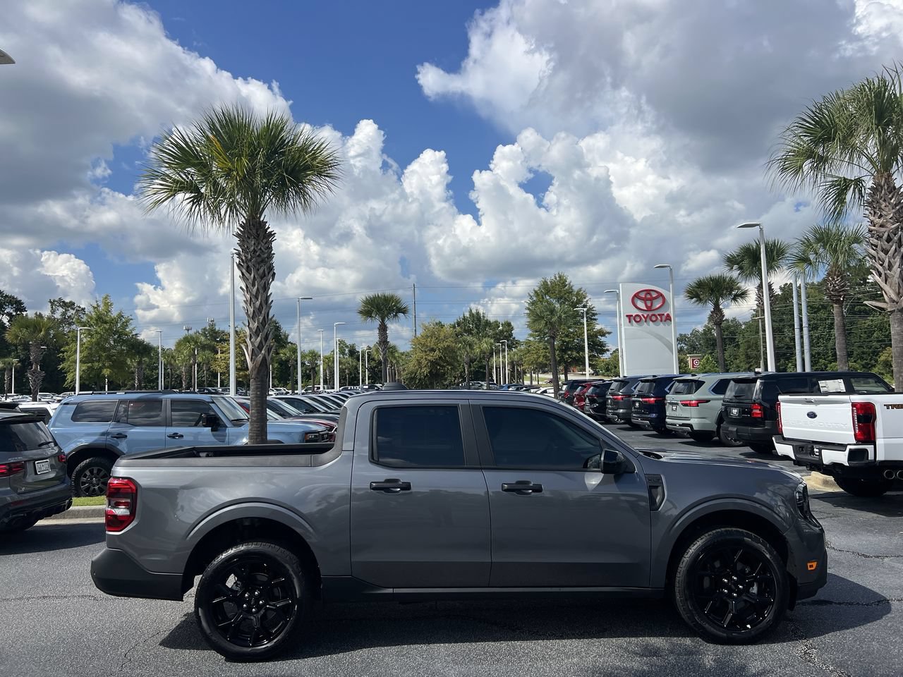 Used 2025 Ford Maverick XLT w/ XLT Luxury Package AWD/4WD image 11