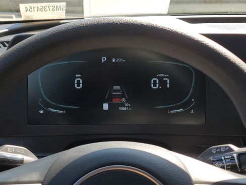 Used 2025 Kia Sportage LX FWD image 22