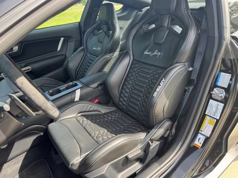 Used 2021 Ford Mustang Shelby GT500 w/ Carbon Fiber Track Pack RWD image 39