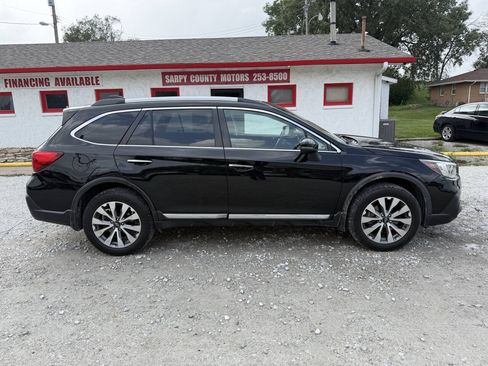 Used 2018 Subaru Outback 2.5i Touring w/ Protection Package #1 AWD/4WD image 2