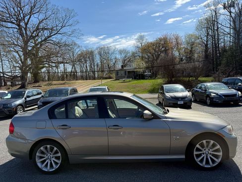 Used 2011 BMW 328i xDrive Sedan image 8