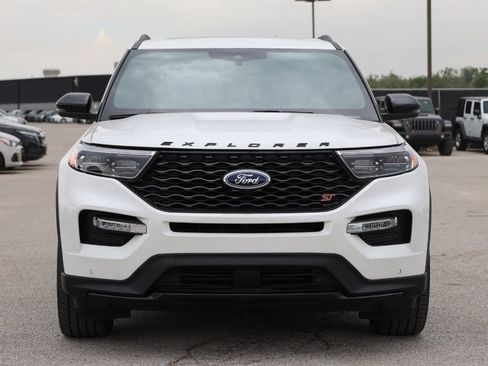 Used 2023 Ford Explorer ST w/ Equipment Group 401A AWD/4WD image 2