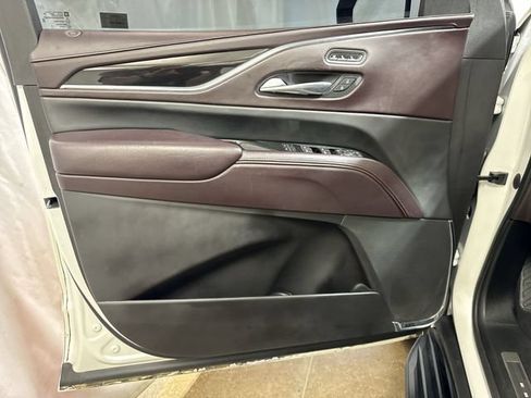 Certified 2022 Cadillac Escalade ESV Sport Platinum w/ LPO, ONYX Package AWD/4WD image 26