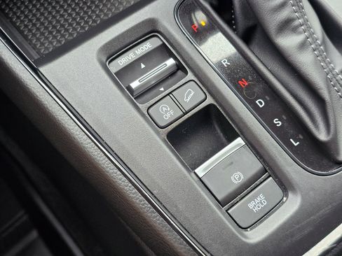 Certified 2025 Honda CR-V LX image 31