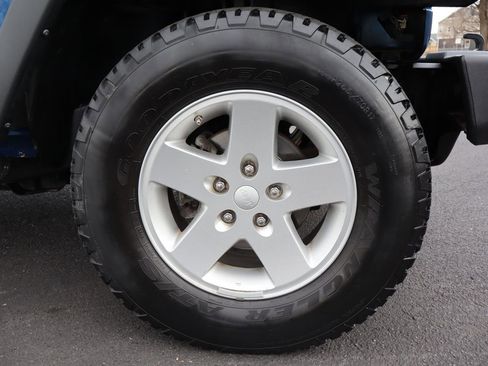 Used 2010 Jeep Wrangler Unlimited Sport w/ Mopar Chrome Edition Group image 40