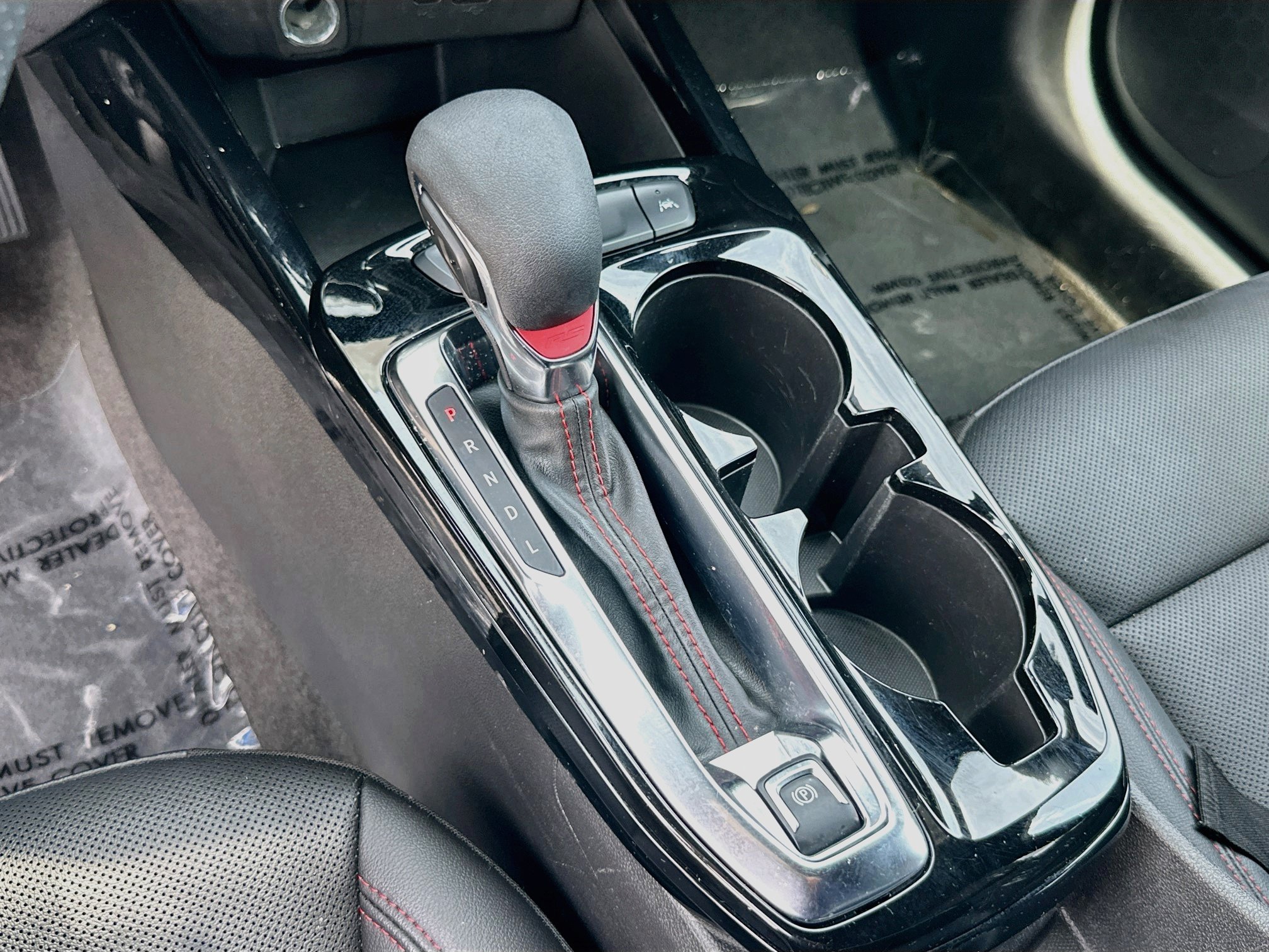 Used 2024 Chevrolet Trax RS FWD image 16