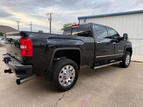 Used 2019 GMC Sierra 2500 Denali w/ Duramax Plus Package image 7