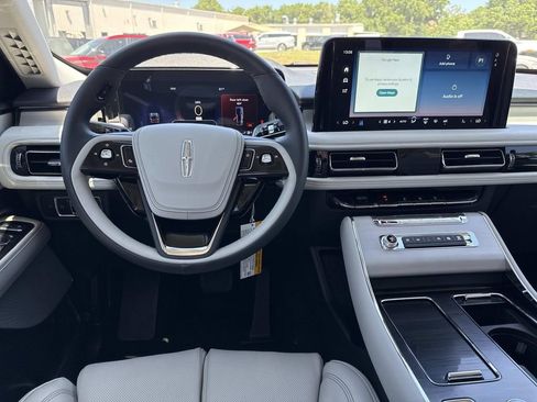New 2026 Lincoln Aviator Reserve image 17