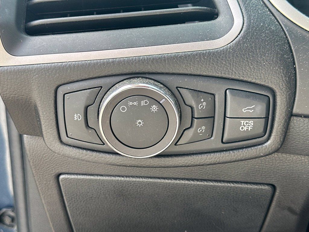 Used 2019 Ford Edge SEL w/ Equipment Group 201A FWD image 18