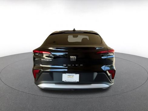 Used 2025 Buick Envista Preferred image 12