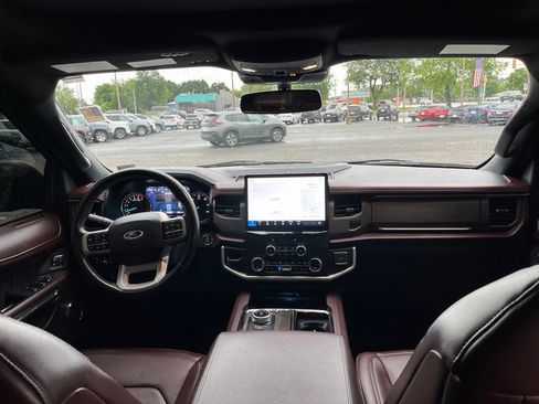 Used 2023 Ford Expedition Max Limited RWD image 17